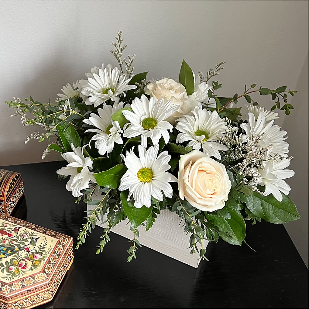 Fresh Linen Box Bouquet –  Deeshay Custom Design, Goldsboro NC