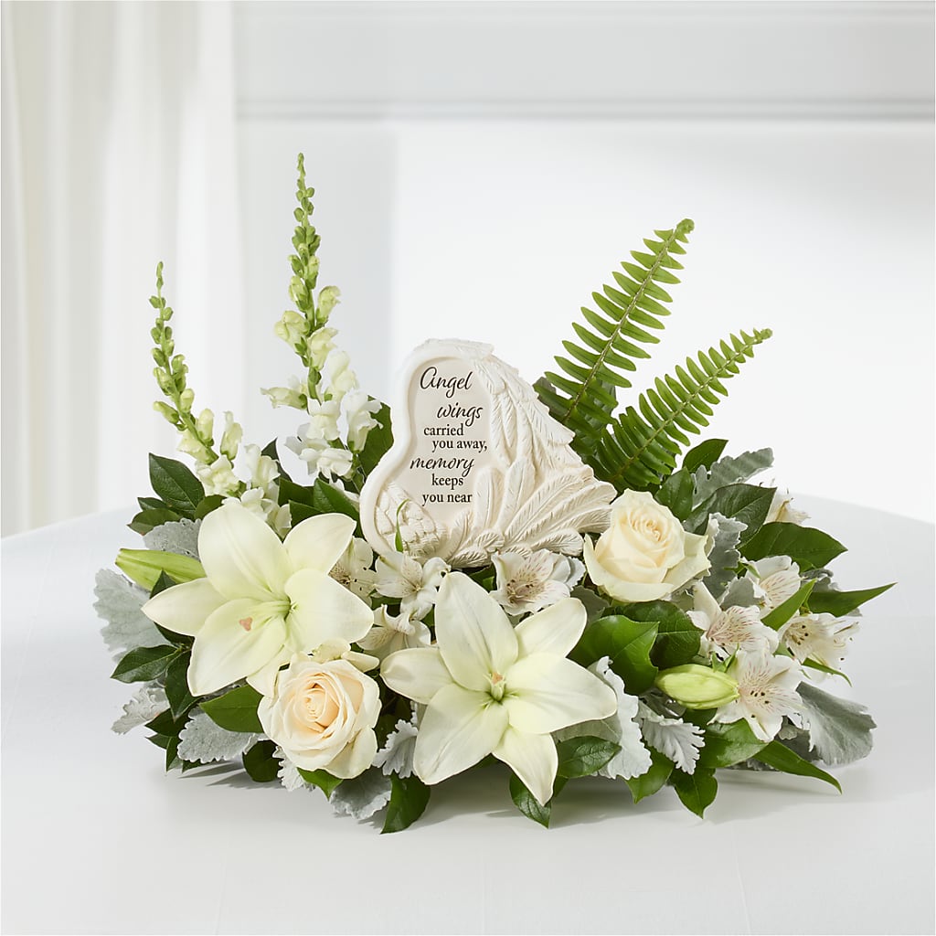 Holding You Close Arrangement –  Deeshay Custom Design, Goldsboro NC