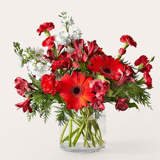 Holidaisy Bouquet –  Deeshay Custom Design, Goldsboro NC