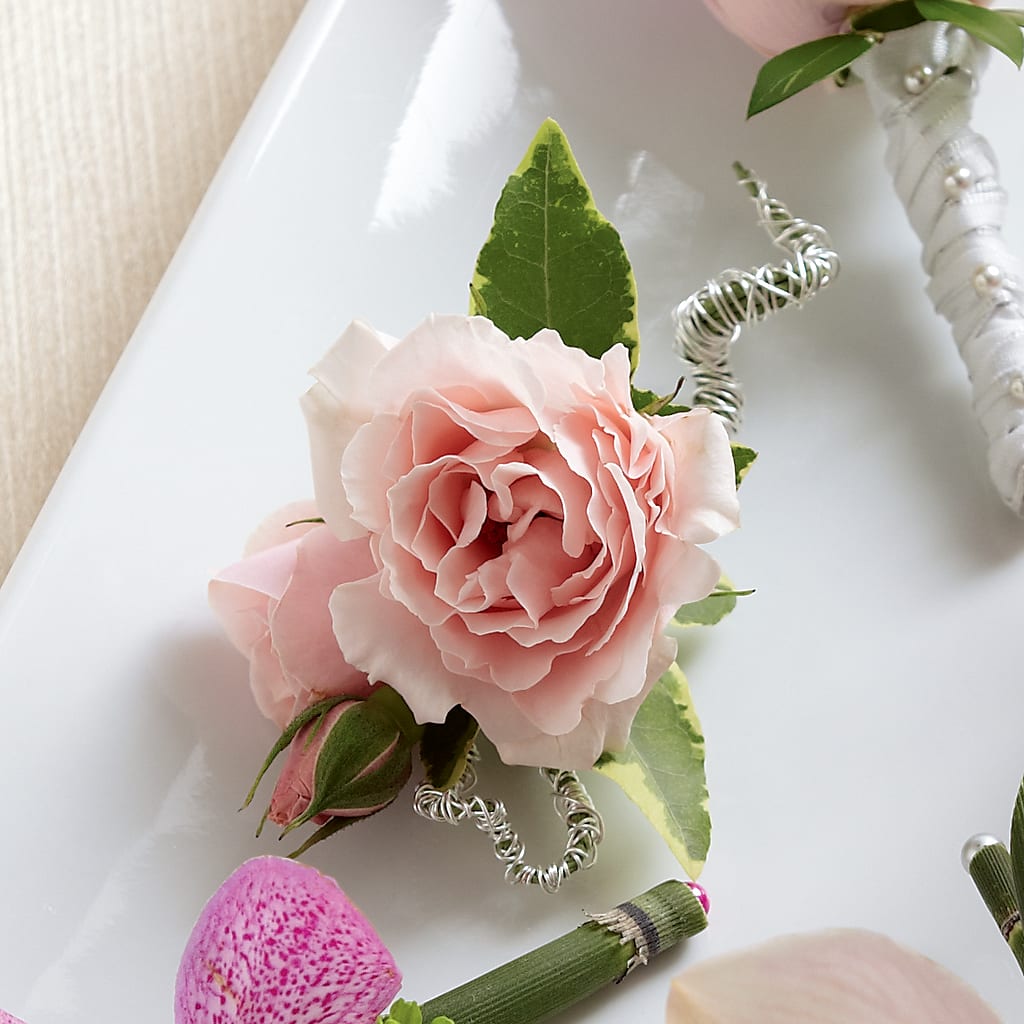 Pink Spray Rose Boutonniere –  Deeshay Custom Design, Goldsboro NC